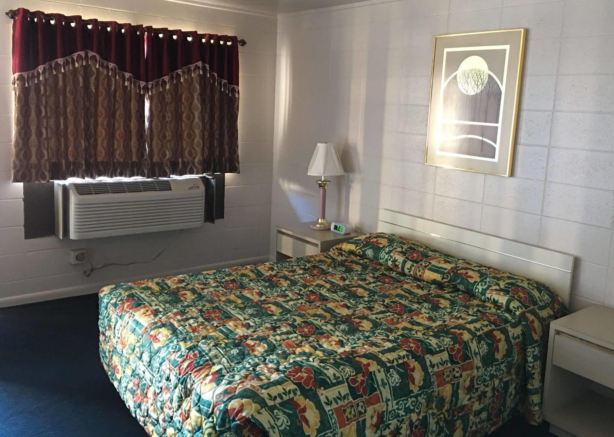 Budget Inn Ontario Esterno foto